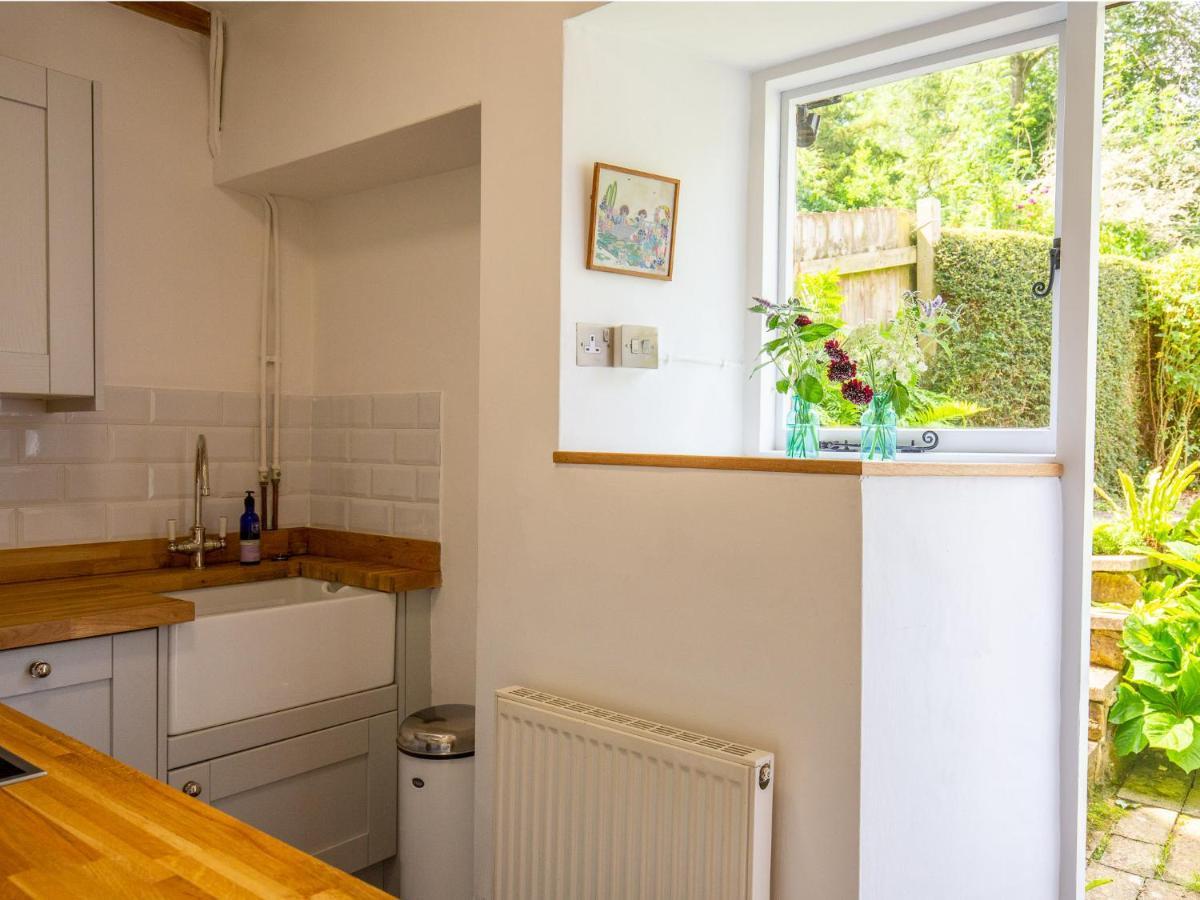 Lily Cottage Tew Eksteriør bilde